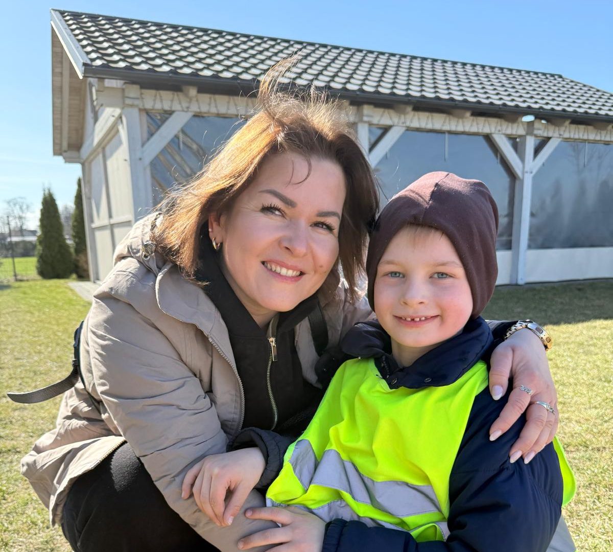 Wiedza, komunikacja i świetna zabawa! Nasze przedszkolaki wykazały się wiedzą na temat wiosny, odszukały wszystkie jej zwiastuny oraz postarały się ją obudzić! Teraz już na pewno przyjdzie do nas piękna pogoda.